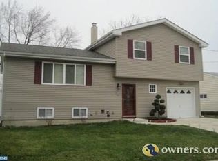 24 Farm Brook Dr, Hamilton, NJ 08690