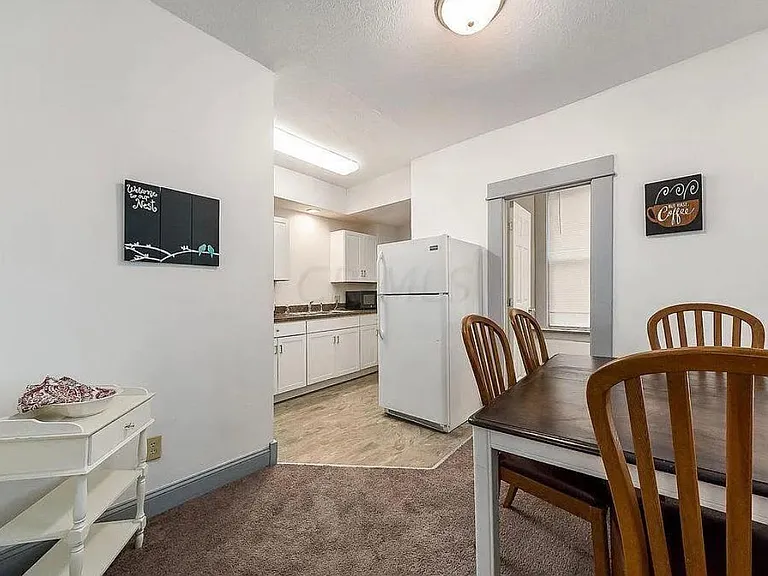 130 E Duncan St — Photo 3