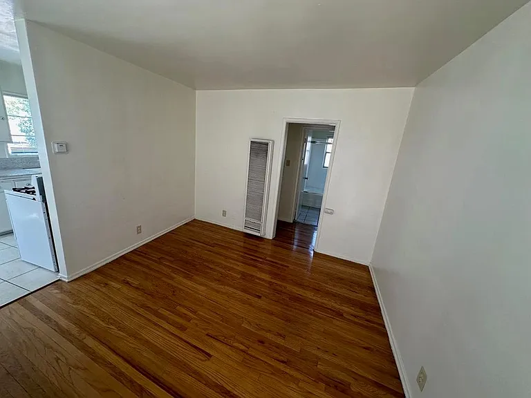 1214 S Orange Grove Ave #1214.25 — Photo 3