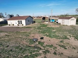 121 N 2nd St, Wakeeney, KS 67672