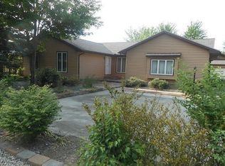 768 Greenville Rd NW, Bristolville, OH 44402
