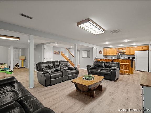 5th image of 4621 Shady View Drive