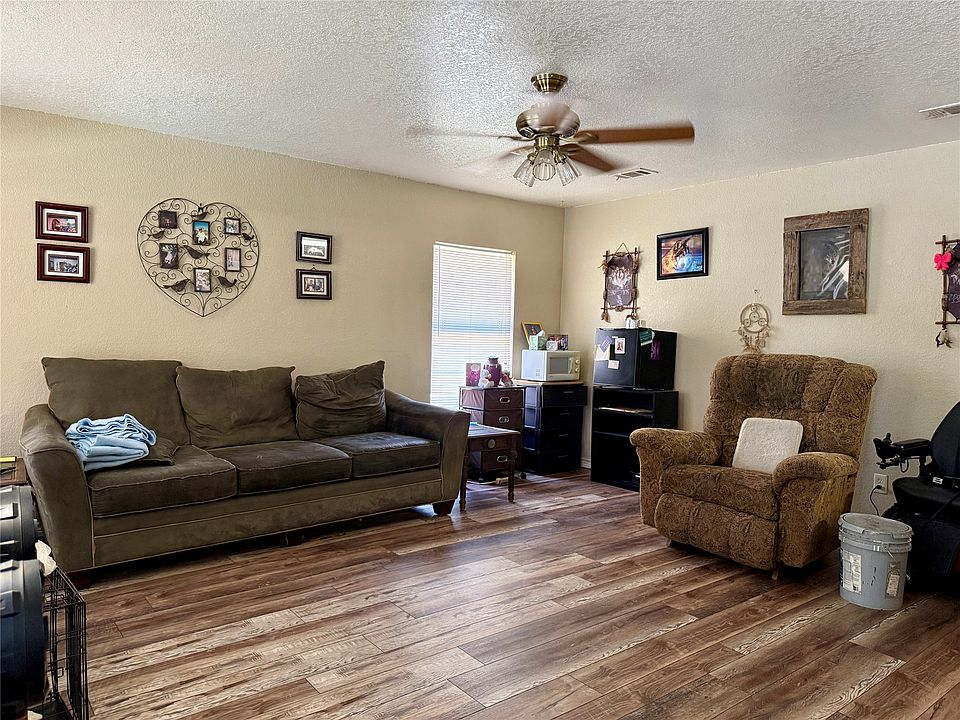 2nd image of 235 Wildwind St