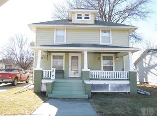912 Iowa Ave, Essex, IA 51638