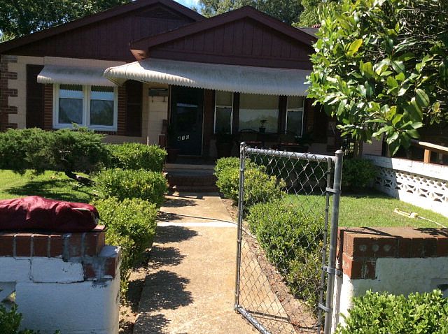 2nd image of 410 Holloway Ave