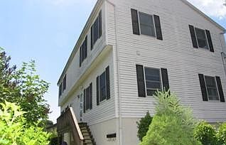 1st image of 138 Waverly Ave Floor 2