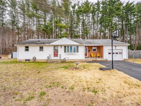 15 Tampa St, South Hadley, MA 01075