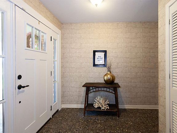 4th image of 4870 Teakwood Ln