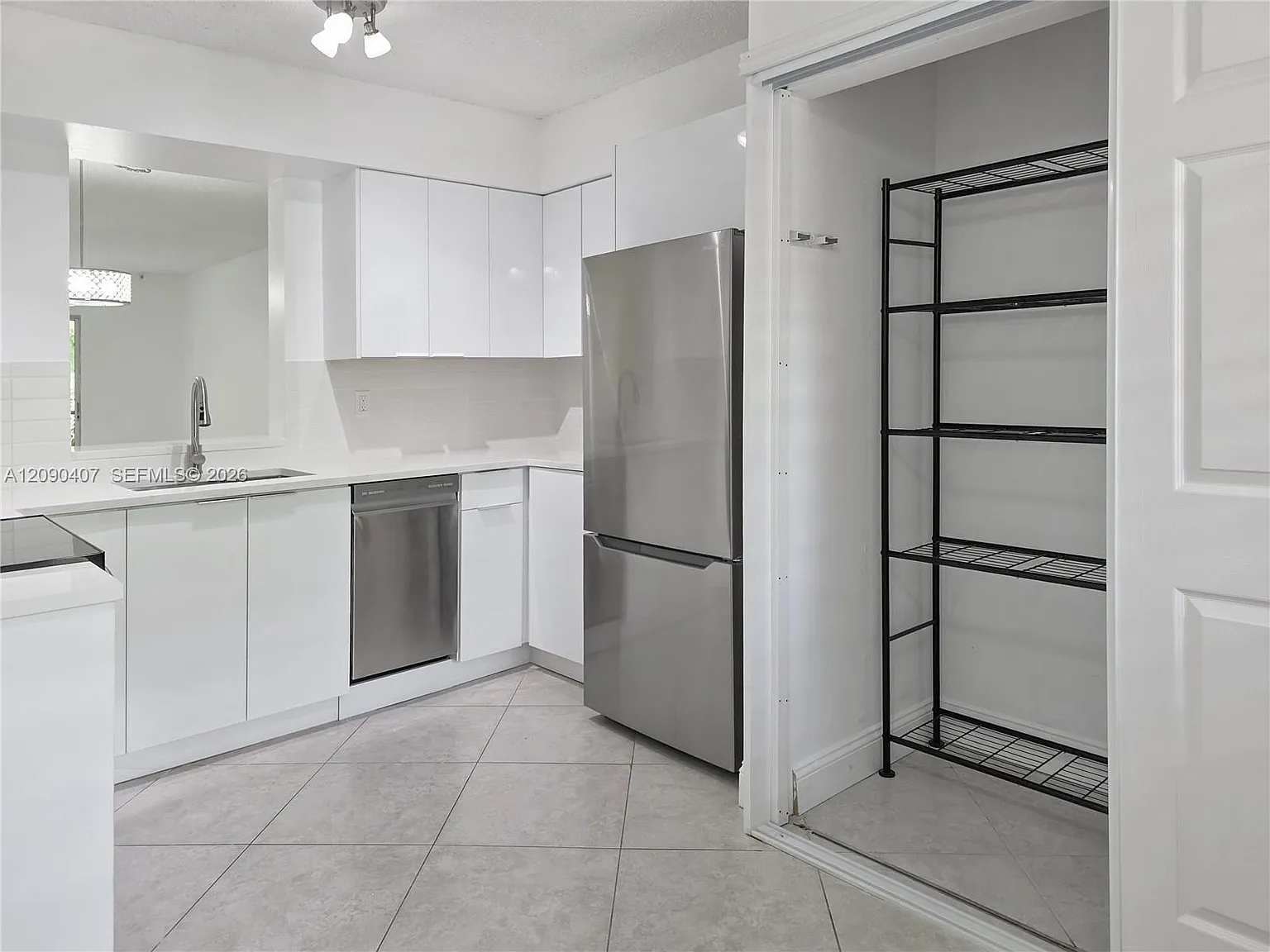 Cypress Bend Condominium — Photo 3