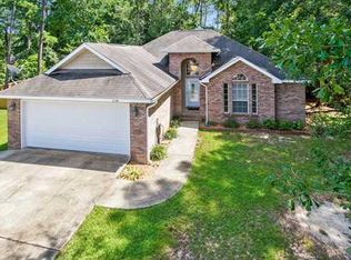1821 Piney Ln, Gautier, MS 39553
