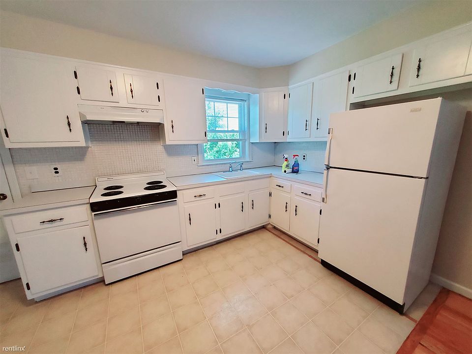 2nd image of 28 Horton St