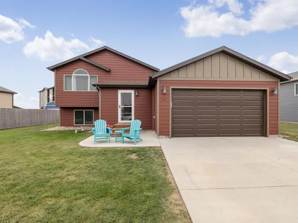 641 Liberty Park Dr, Box Elder, SD 57719
