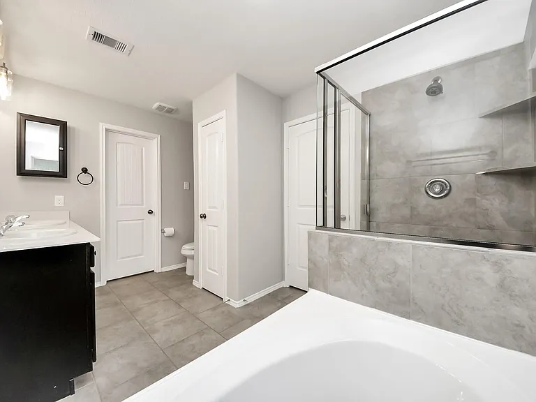 16130 Beachside Pl — Photo 38