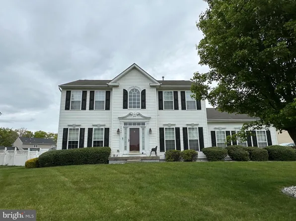 1932 Apache Ct, Vineland, NJ 08361