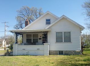 303 S Main St, Webb City, MO 64870