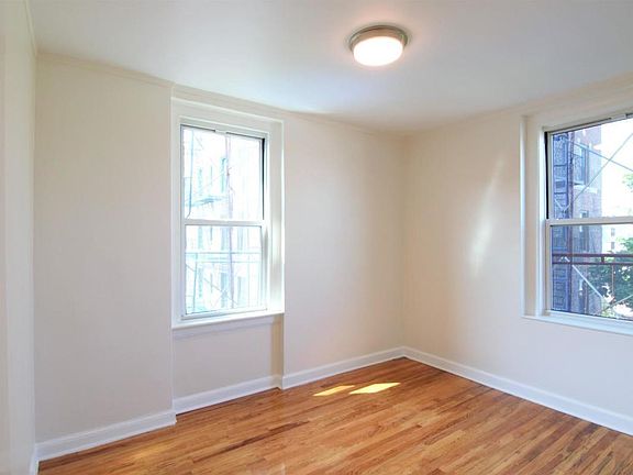 3rd image of 3446 91st St APT G52