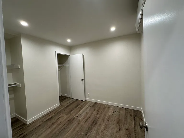 1754 Pine Ave #6 — Photo 6