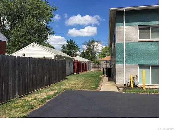 3rd image of 3120 Elmwood Ave