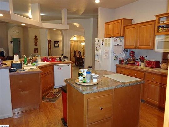 3rd image of 55503 N Careywood Dr NE
