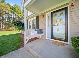 17 Riviera Rd, Hudson, NH 03051