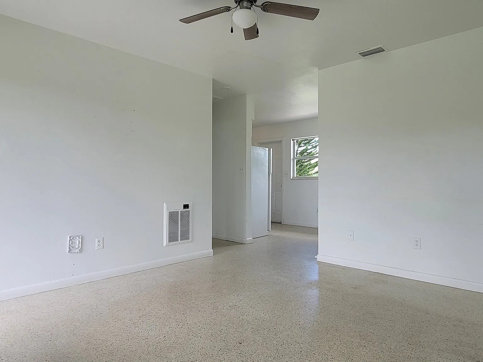 1 bed, 677 sqft, $1,100 — Photo 3