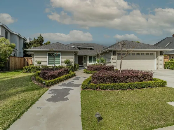 555 E Mallard Cir, Fresno, CA 93730