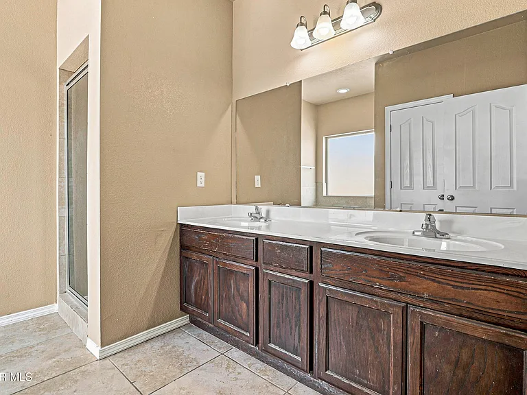 7008 Faxon Dr — Photo 8