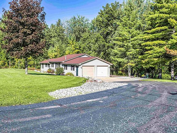 3rd image of 89 River Dr