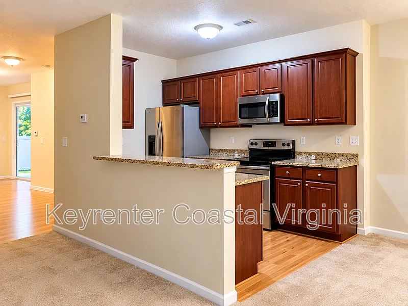 3 bed, 2.0 bath, 1492 sqft, $2,395 — Photo 2