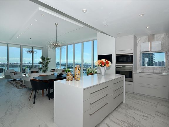 4th image of 2020 N Bayshore Dr APT 3410