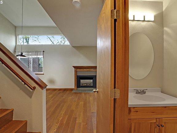 5th image of 1725 NW Rolling Hill Dr