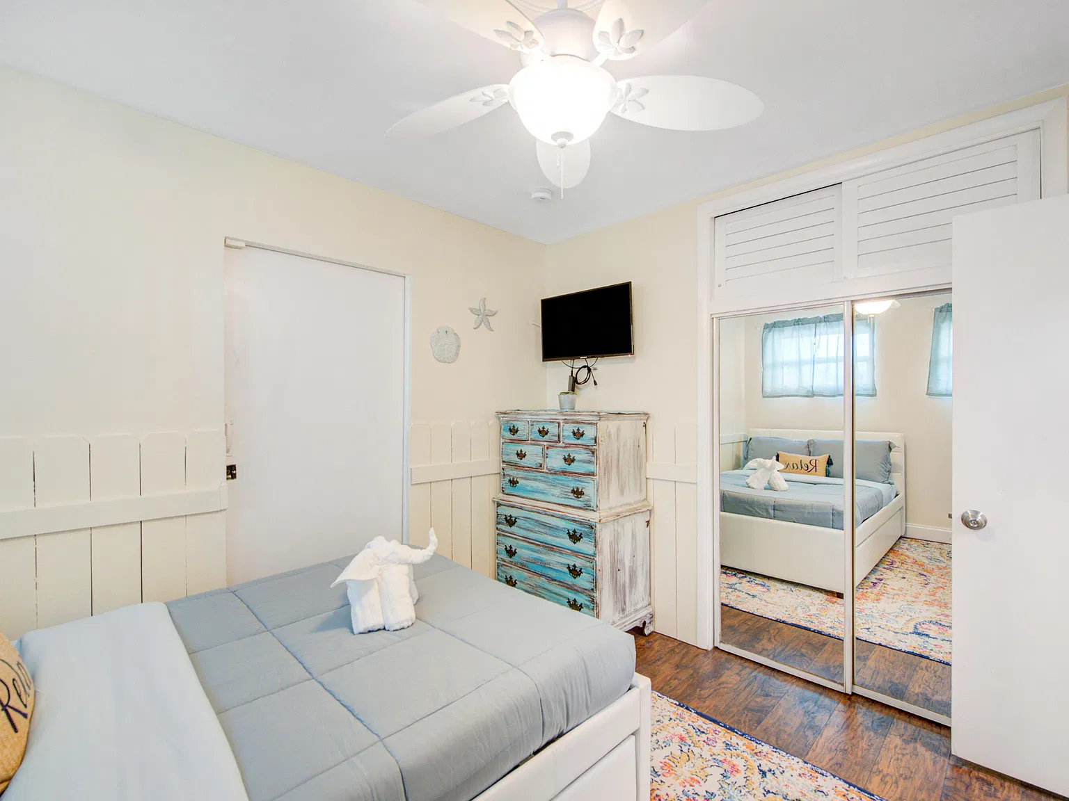 3 bed, 2.0 bath, 1925 sqft, $4,950 — Photo 4
