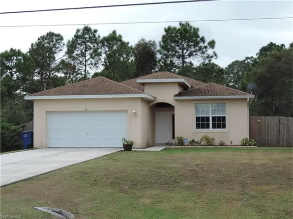 180 Blackstone Dr, Fort Myers, FL 33913