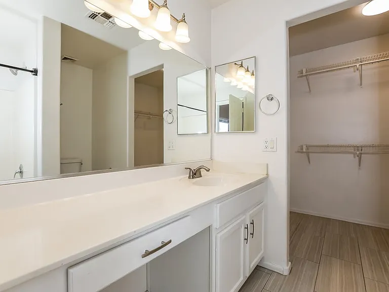 2460 W Tanner Ranch Rd — Photo 12