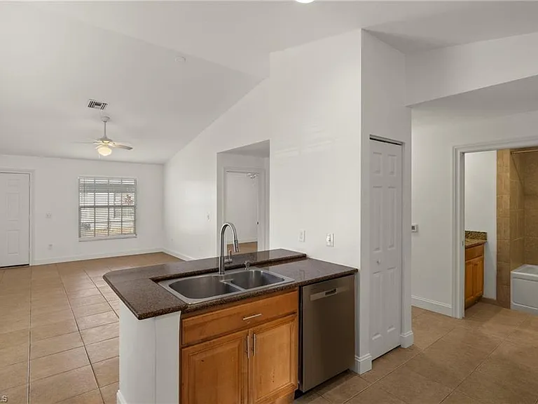 6254 Vista Garden Way #A — Photo 11