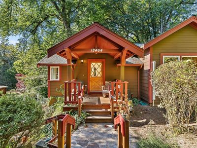 18464 47th Place NE, Lake Forest Park, WA, 98155