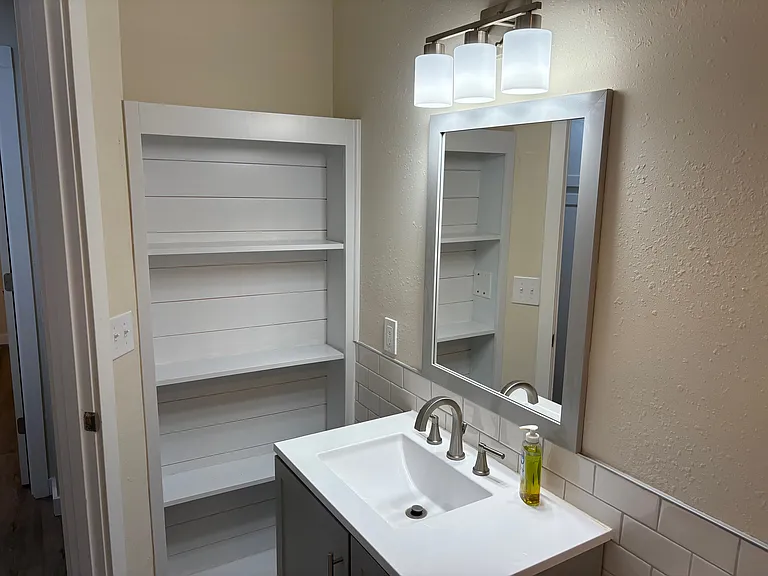 629 N Hoover Ave — Photo 7