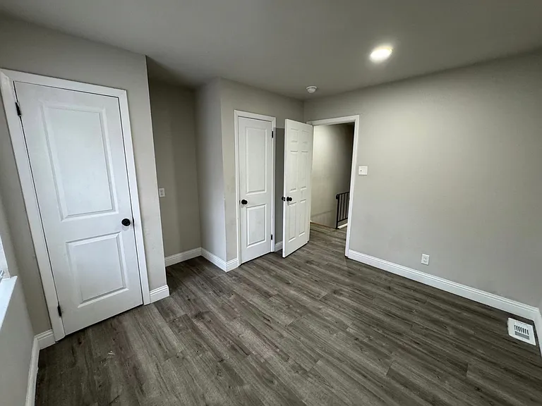 2301 Scott St — Photo 11
