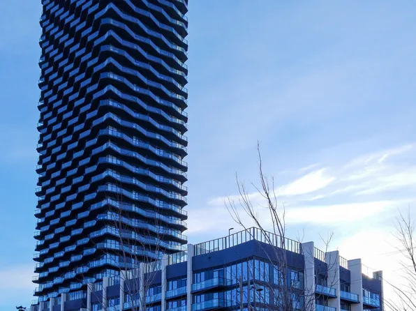 36 Zorra St #211, Toronto, ON M8Z 0G5