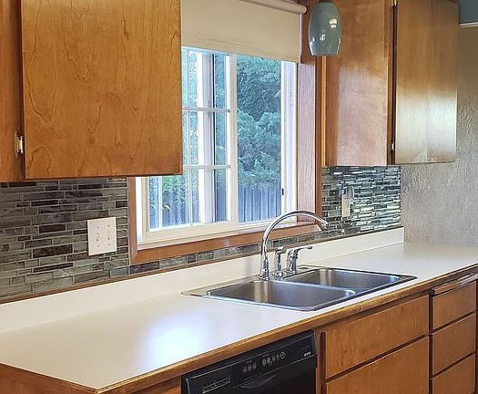 5th image of 1503 Clearsprings Dr