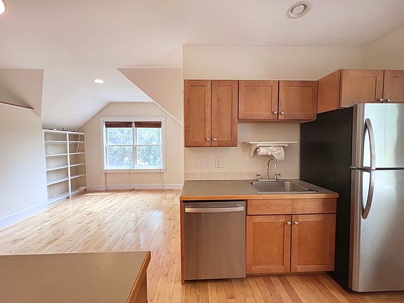 5th image of 10 W Acton Rd