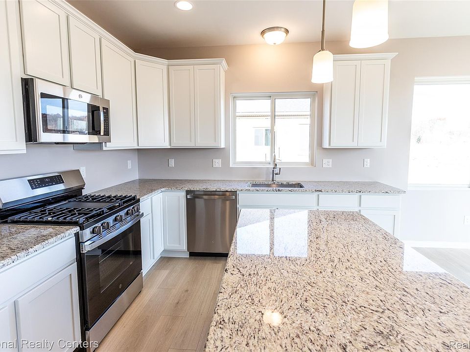 53182 Woodland Mdws, photo 5
