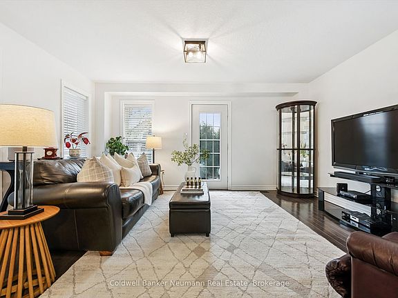 3rd image of 100 Frederick Dr #9