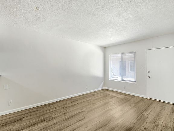 3rd image of 1253 S Greenwood Ave #8
