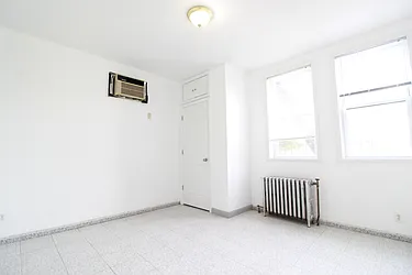 Rented by New York Realty Minimax Inc