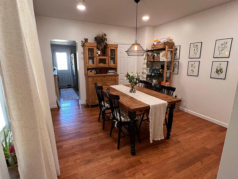512 Spring Mill Ave — Photo 4