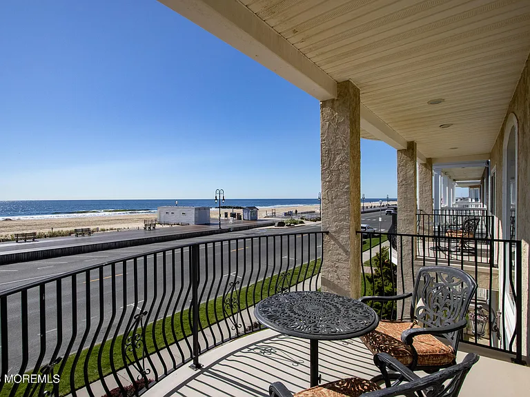 1007 Ocean Ave — Photo 15