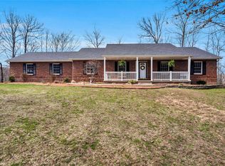 6103 Red Bird Ln, Waterloo, IL 62298