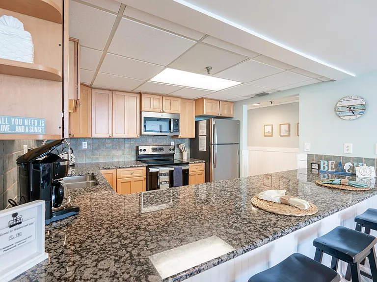 6201 Thomas Dr #509 — Photo 8