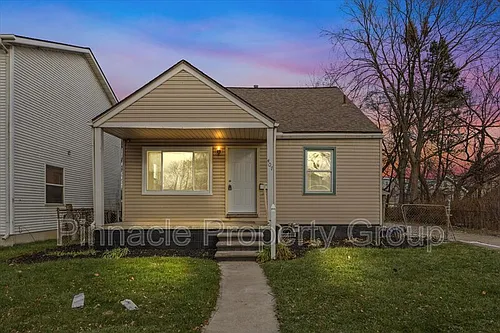 407 E Hayes Ave Photo 1